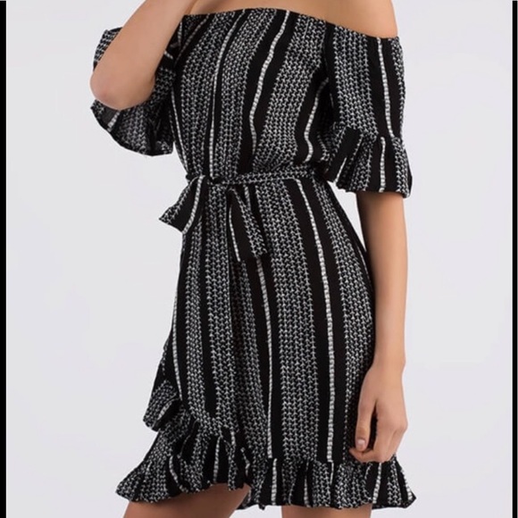 Ruffled Off-Shoulder Dress 💕 - Picture 2 of 8